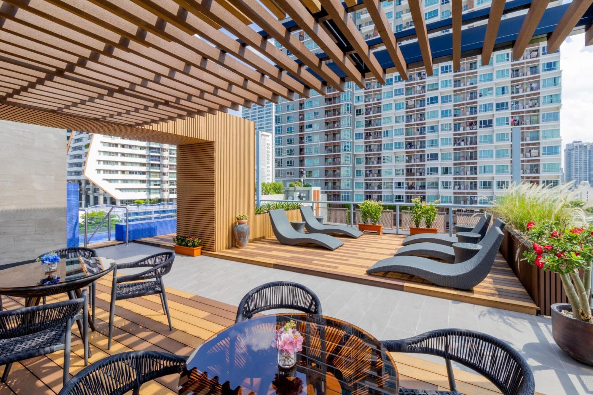 Best Western Click Sathorn 11 Bangkok Exterior photo